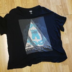 Crooks & Castles flowy graphic tee sz small